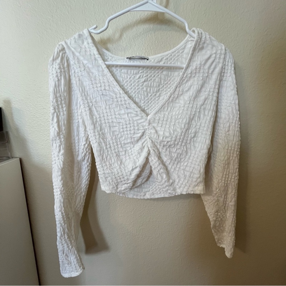 Zara White Ribbed Long Sleeve Crop Blouse